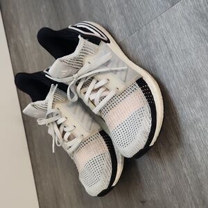 Adidas ultraboost 19 womens chrystal white running shoes size 8.5